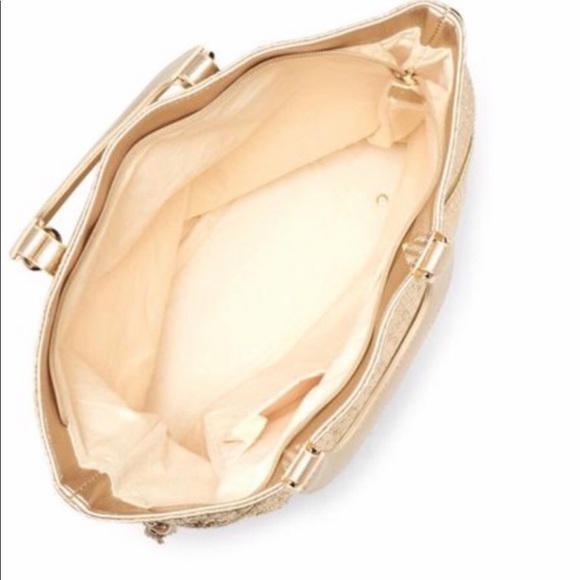 Black- Woven Faux/Vegan Leather Tote. - Picture 3 of 6